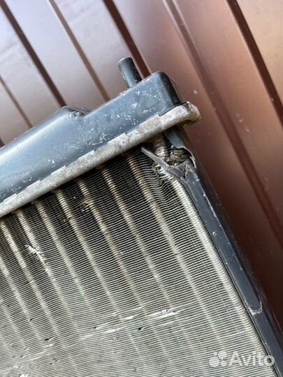 Радиатор охлаждения двигателя Nissan Almera N16