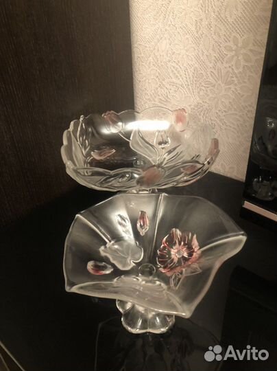 Ваза для фруктов на ножке и конфетница