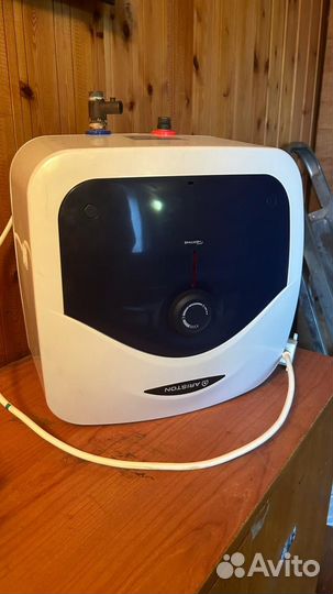 Водонагреватель Ariston 15л