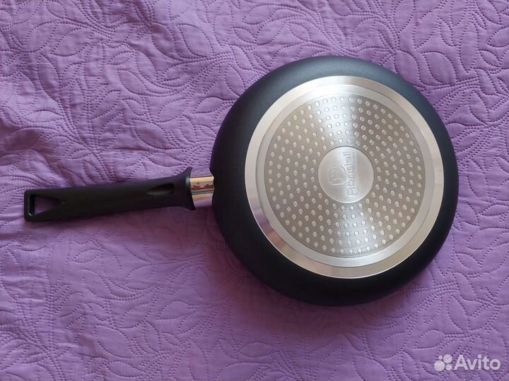 Новая сковорода 24см Rondell Strike