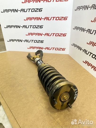 Стойка передняя правая Honda Elysion RR1 RR3 RR4