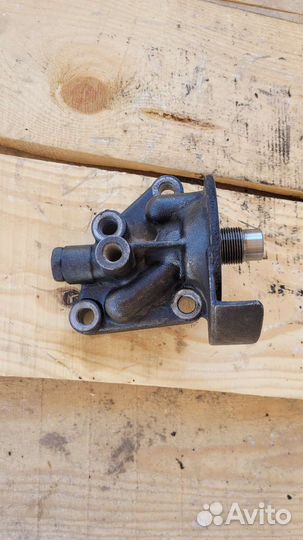 Крепление масленого фильтра Toyota Dyna BU301 4B