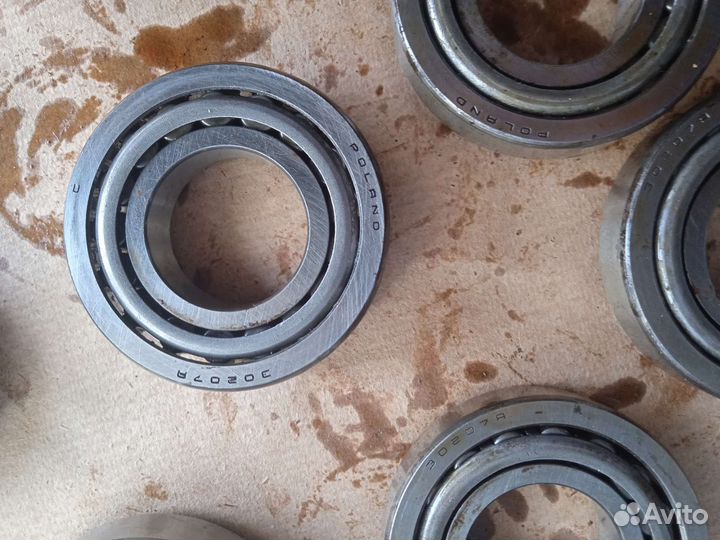 Подшипник роликовый 30207