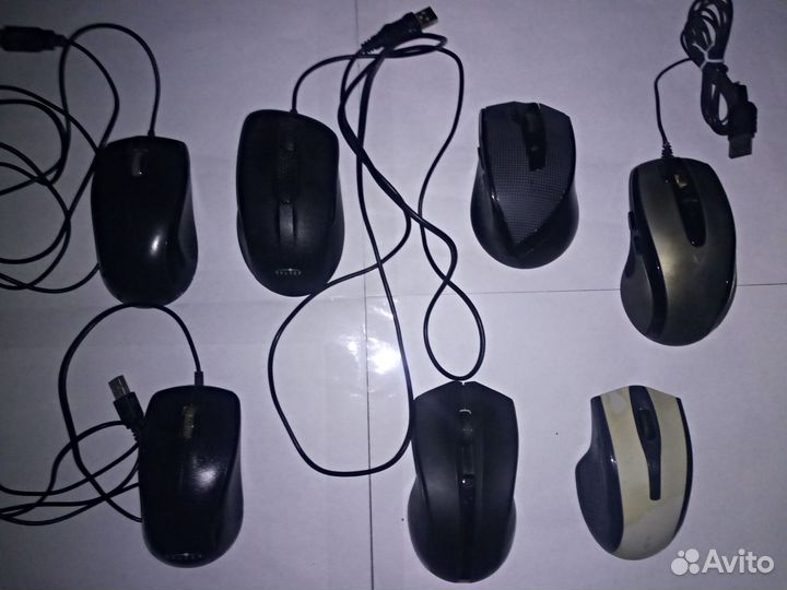 Компьютерные мыши 7 шт, usb хабы 3 шт и картридер