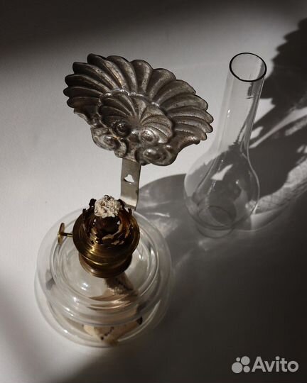 Антикварная керосиновая лампа Франция