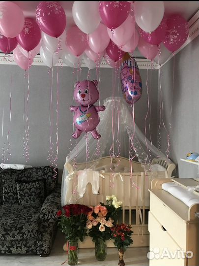 Детская кроватка с маятником и ящиком