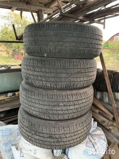 Bridgestone Dueler H/T 684II 265/60 R18