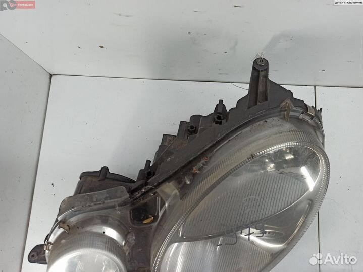 Фара левая Mercedes-Benz E-Class