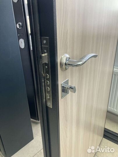 Двери входные металлические