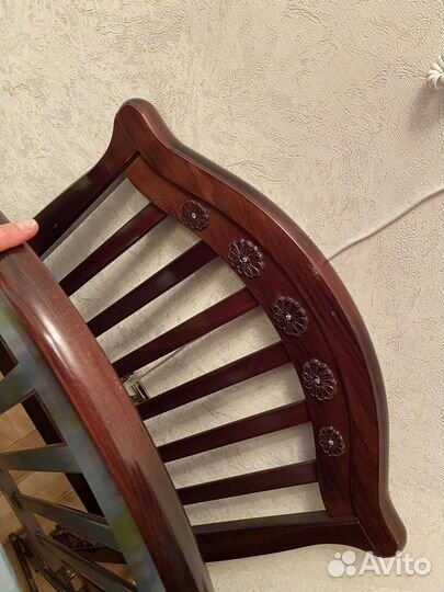 Детская кровать с маятником и матрасом