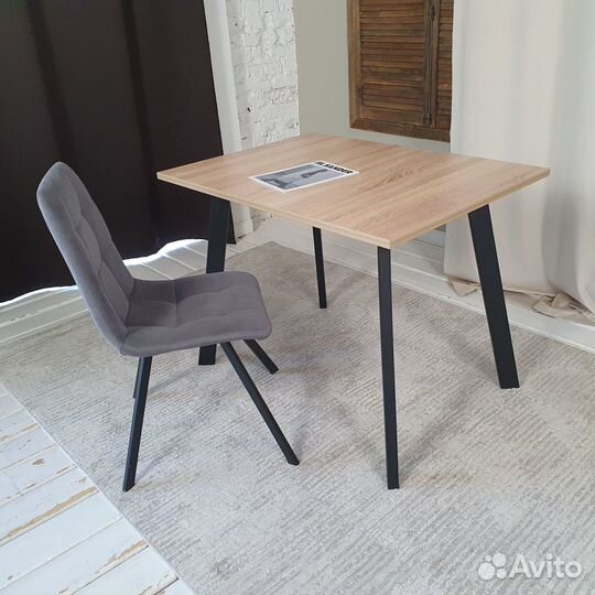 Письменный стол Ник Дуб 100*70 см. Черные ножки