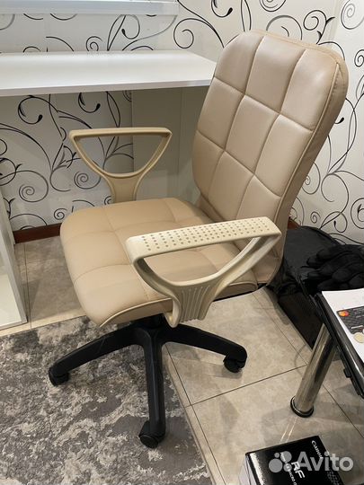 Стол и стул компьютерный