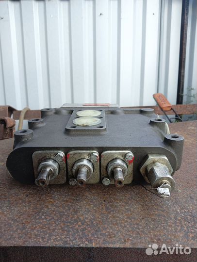 Гидрораспределитель р 100