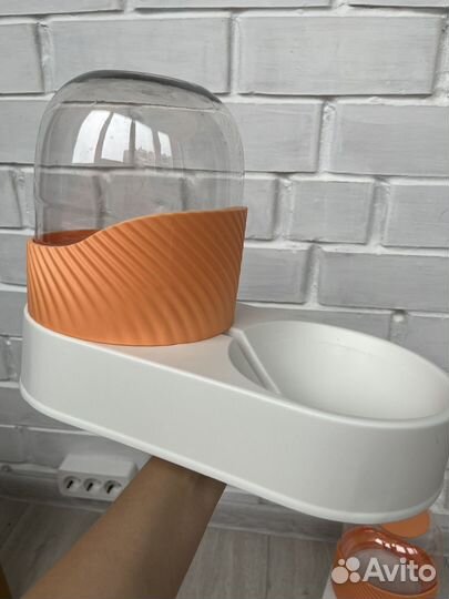 Автоматичекая поилка и кормушка для животных