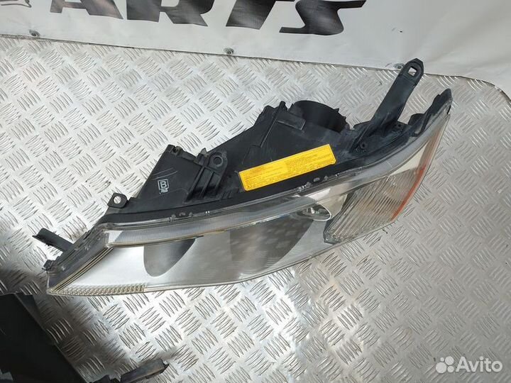 Оригинальные фары Mitsubishi Outlander XL