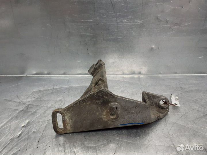 Кронштейн гидроусилителя Volkswagen Passat B3