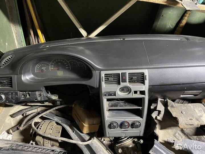 LADA priora приборка