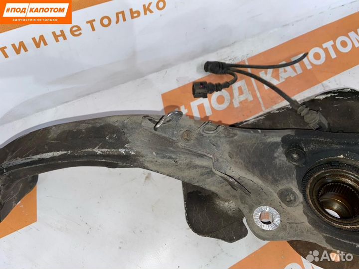 Кулак передний левый Audi A4 B8/8K 2010