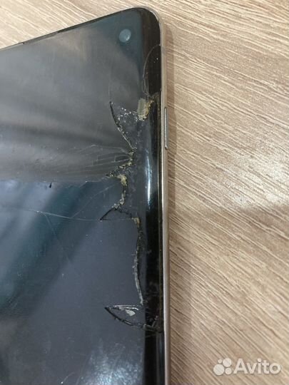 Samsung Galaxy S10, 8/128 ГБ