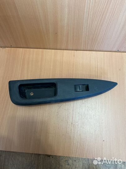 Кнопка стеклоподъемника toyota ractis ncp100