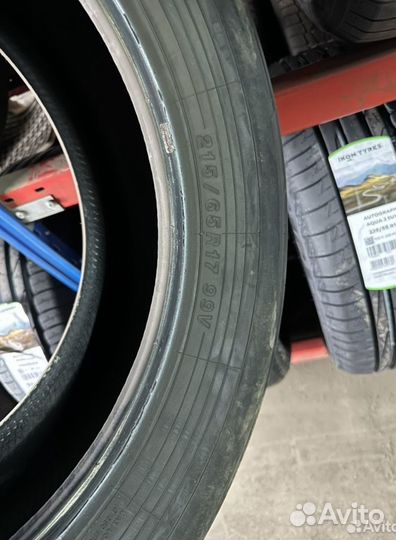 Yokohama BluEarth AE50 215/65 R17 99