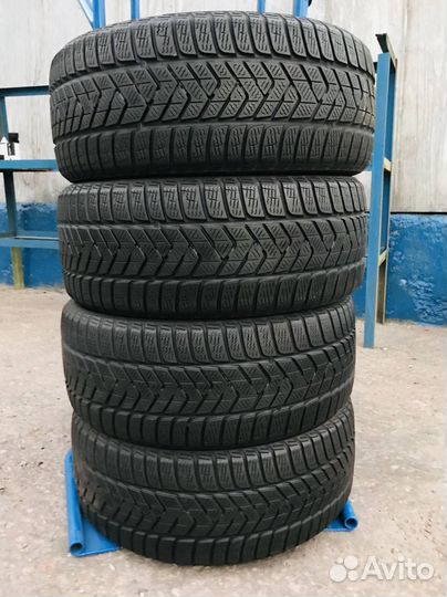 Pirelli Scorpion Winter 275/45 R21
