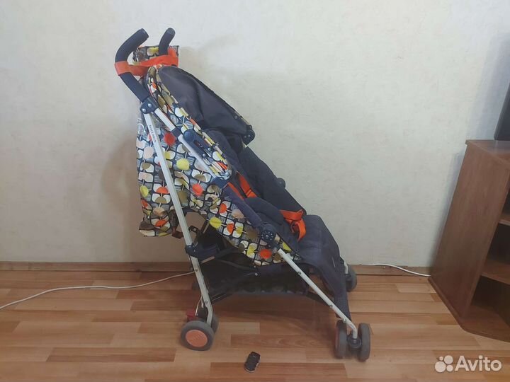 Прогулочная коляска трость maclaren