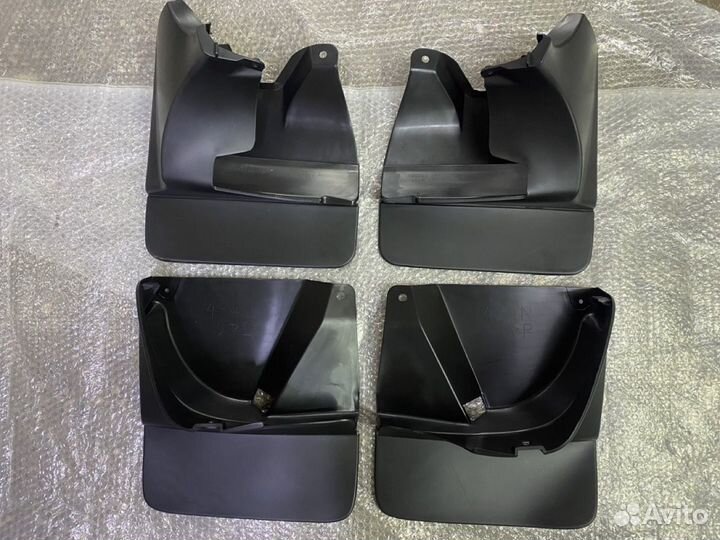 Комплект брызговиков ltdnbfj120