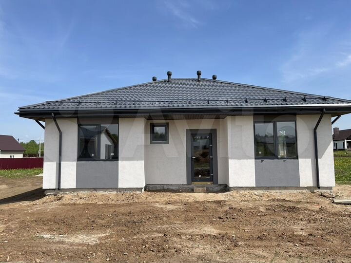 Коттедж 100 м² на участке 9 сот.