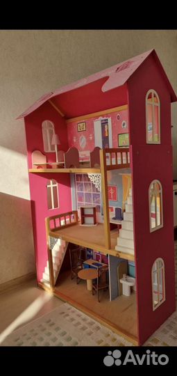 Кукольный домик с мебелью для барби