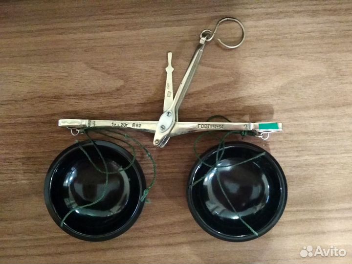 Весы равноплечие ручные