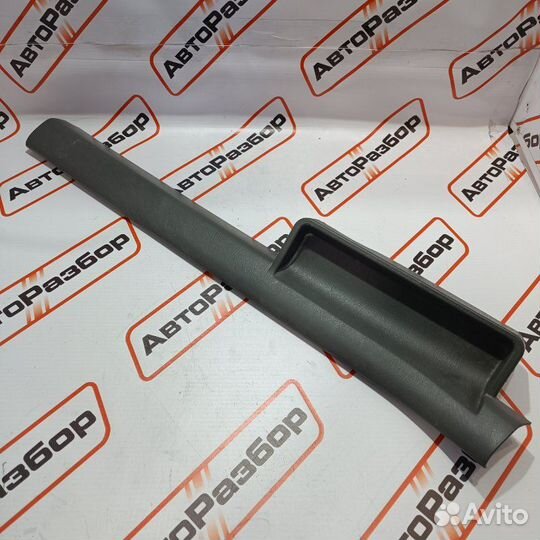 Накладка на порог салона задняя левая Nissan