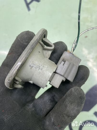 Повторитель в крыло toyota rav 4 xa20