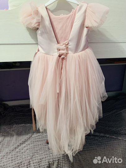 Нарядное платье