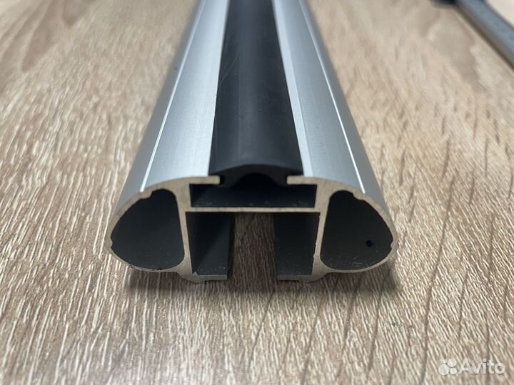 Багажник для Hyundai IX-35 integra аэро с замком