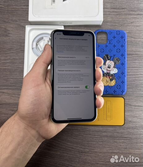 iPhone 11, 64 ГБ