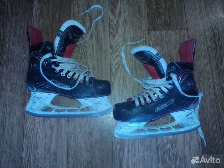 Хоккейные коньки bauer