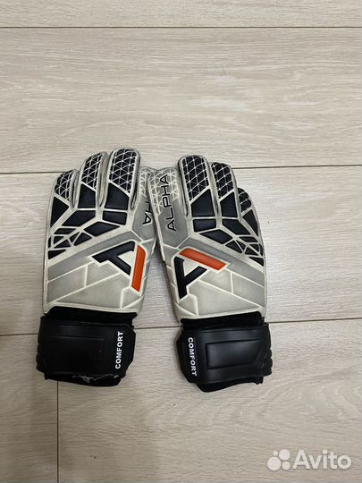 Вратарские перчатки alphakeepers