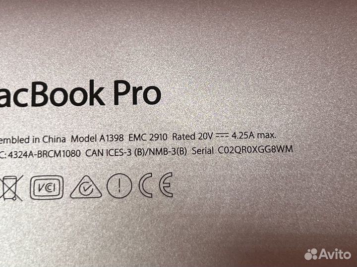 MacBook Pro 15 2015 i7 2.8/16/Radeon/512/новая АКБ