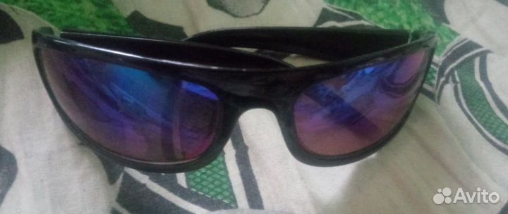 Продаю солнцезащитные очки