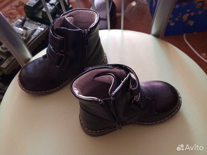 Ботинки для мальчика на весну