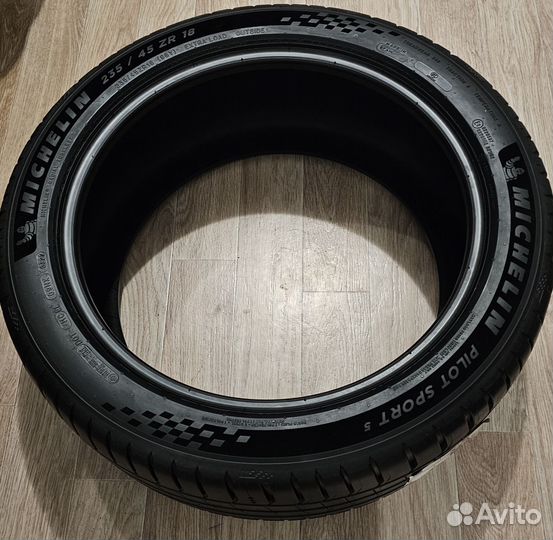 Michelin Pilot Sport 5 245/35 R18 98Y