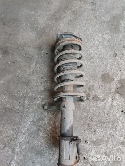 Стойка подвески передняя правая Лада 2110 21114