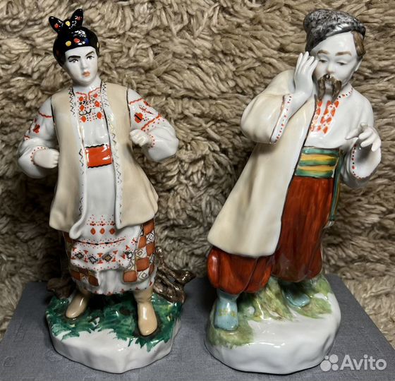 Фарфоровые статуэтки Карась и Одарка Клеймо 1960