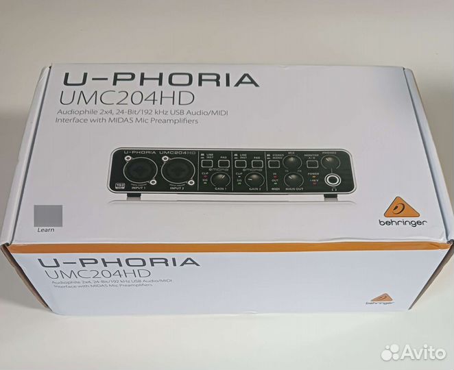 Аудиоинтерфейс Behringer UMC204HD.Новый