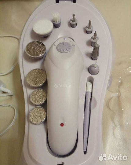 Маникюрный набор Vitek VT-2201