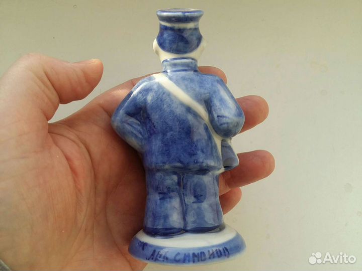 Статуэтка / Почтальон / Фарфор / Гжель