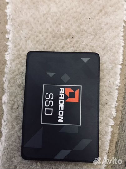Ssd 256gb AMD radeon r5 series