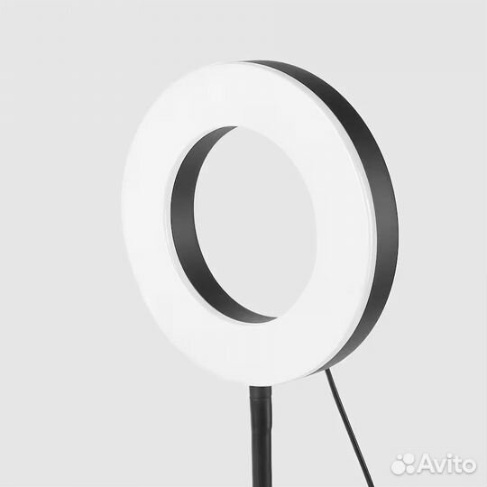Кольцевая лампа IKEA с держателем смартфона