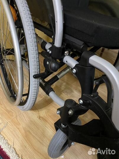 Коляска инвалидная